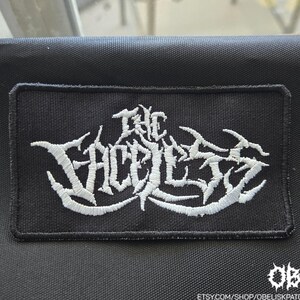 The Faceless Patch - Gestickter Aufnäher: Leinwand, wasserfest