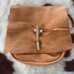 Handmade Belt Bag Pre-1840 style Buckskin Belt Bag – Authentic Leather & Deer Antler Button