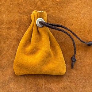 Handmade pouch's Buckskin leather pouch – Authentic Leather, each one is different image 9