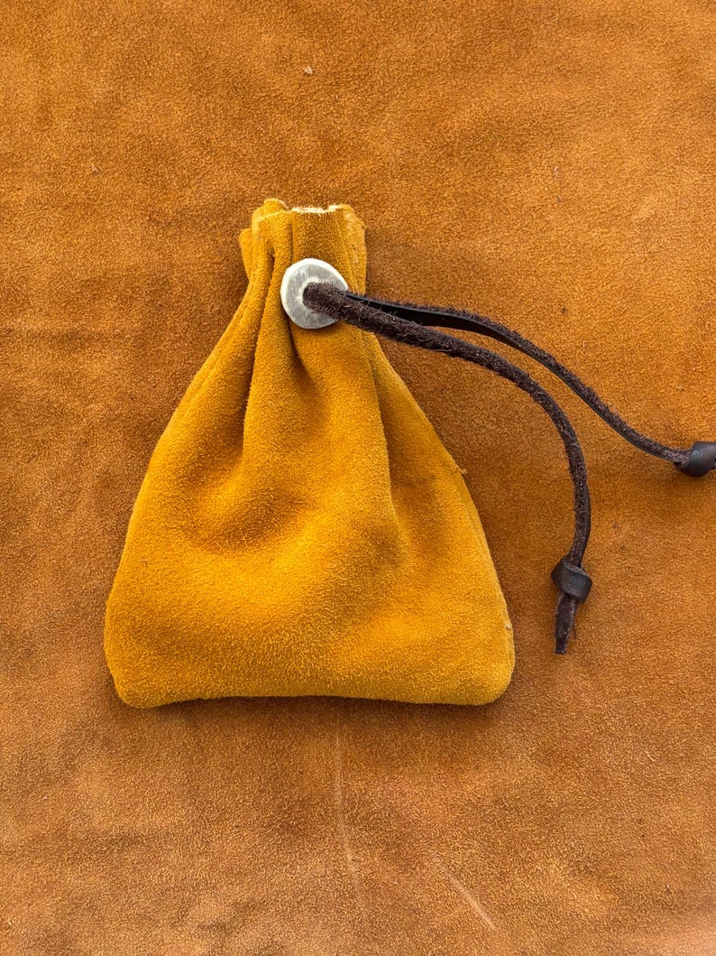 Handmade pouch's Buckskin leather pouch – Authentic Leather, each one is different image 9