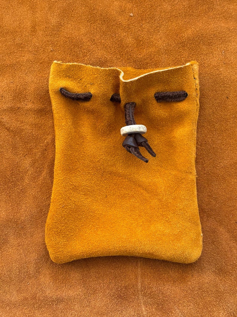 Handmade pouch's Buckskin leather pouch – Authentic Leather, each one is different image 11