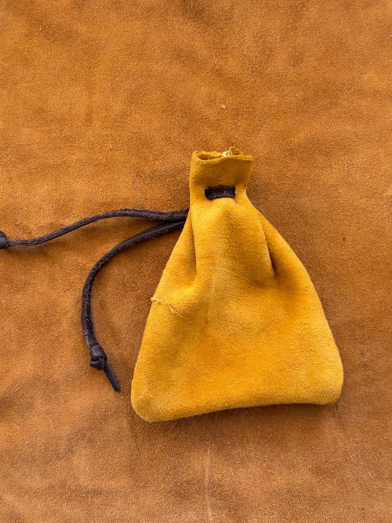 Handmade pouch's Buckskin leather pouch – Authentic Leather, each one is different image 8