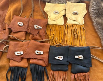 Handmade neck pouch's Buckskin – Authentic Leather