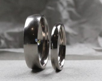 Titanium Wedding Rings Set. Polished finish. Matching wedding rings set. Comfort fit.