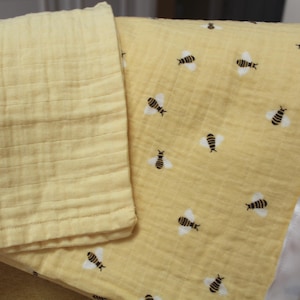 Bumble Bee Baby Blanket & Burp Cloth Set – Handmade Baby Shower Gift, Bee Nursery Blanket