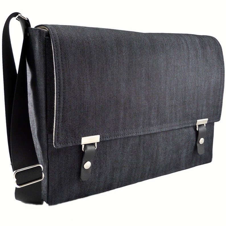 Bolsa tipo mensajero para portátil Ultimate Stash para MacBook Pro de 15 denim oscuro imagen 2