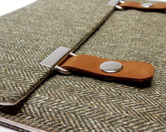 iPad / MacBook case - green herringbone