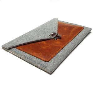 iPad Air case with a pocket - gray tweed