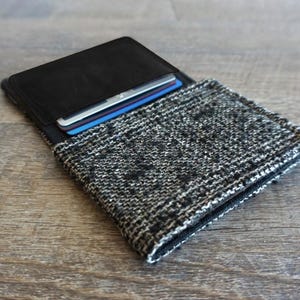 Portemonnaie aus schwarz-weißem Tweed