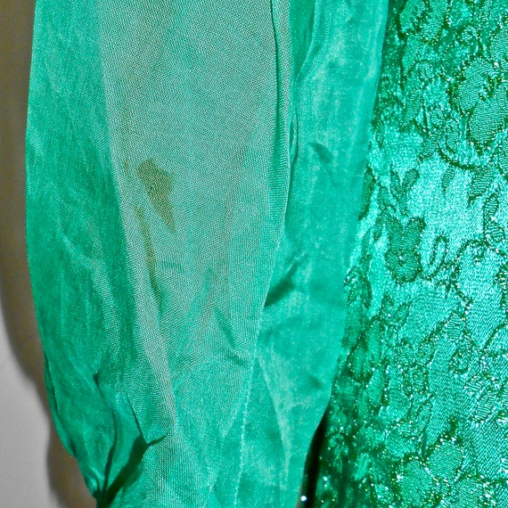 1960s Silk Emerald Green and Gold Gown with Chiff… - image 4