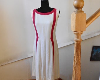 SALE 50% off original price - Vintage Mod Double Knit Sleevelsss Shift - 1970s Color Blocked  Straightlined Dress