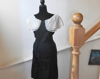 SALE Now 50% Of fVintage 1950s Plutzer Prize Winner Sleeveless Shift - Little Black Dress