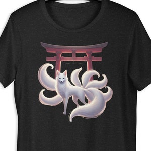 日本の民話Tシャツ - 九尾の狐と鳥居の神社 神秘的な狐神社 クールなグラフィック ユニセックスTシャツ