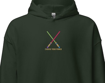 Bluza z kapturem unisex „Choose Your Power Light Saber” | Haftowany galaktyczny sweter | Minimalistyczny i przytulny strój do parku rozrywki | Prezent science fiction
