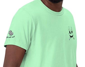 Camiseta unisex con bordado de Boogie / Detalle de dados en la manga / Estilo de villano favorito / Accesorio para fiesta de Halloween "Bueno, bueno, bueno" / MNSSHP