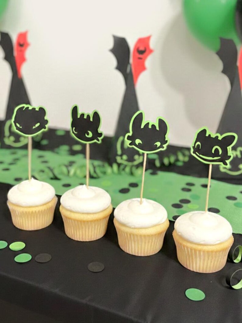 Tree Topper Toothless Toothless Candy Box & Cupcake Toppers SVG Bundle How to Train Your ...