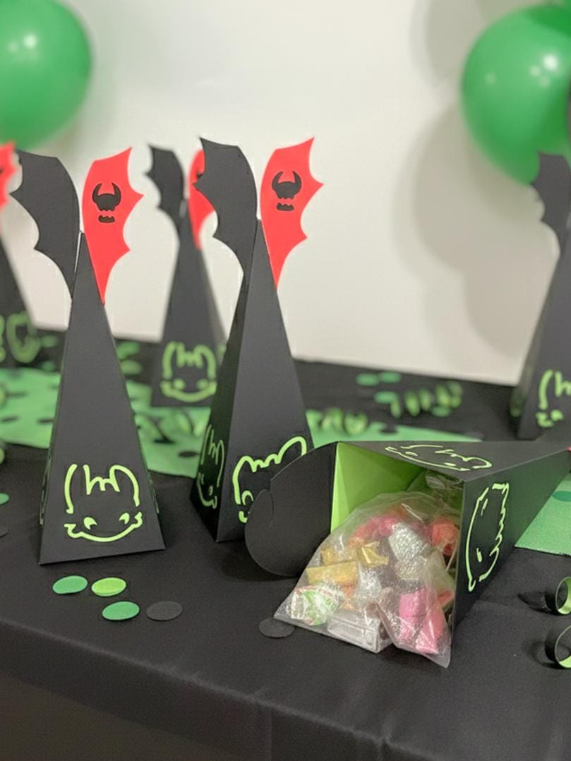 Toothless Candy Box & Cupcake Toppers SVG Bundle How to Train Your ...