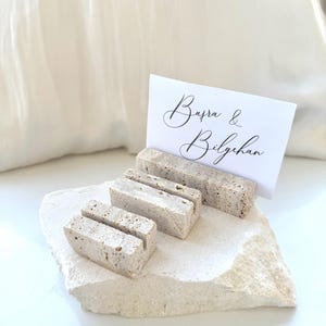 Porta biglietti da visita in travertino / Porta menù / Porta biglietti da visita / Porta cartello per matrimonio / Porta numero per matrimonio / Porta foto / Porta segnaposto