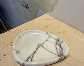 Plato de mármol lila hecho a mano / Bandeja decorativa de piedra natural