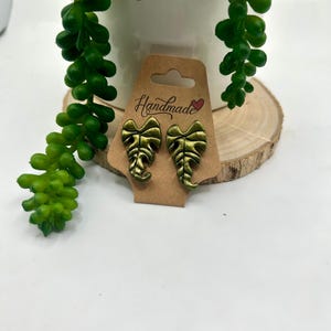 Begonia leaf handmade clay stud earrings, Plant themed earrings, nature inspired