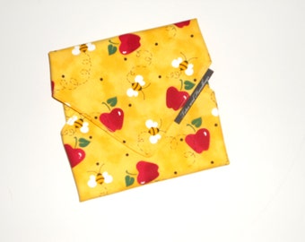 Reusable LARGE Sandwich Wrap Apples and Honey Bee /Eco-Friendly linings