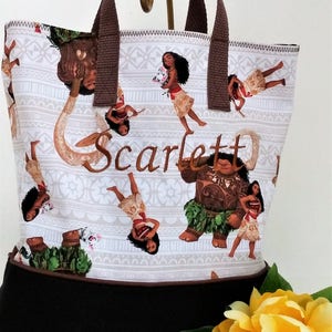 Fourre-tout pour enfant Moana and Friends / Fourre-tout d'école / Sac de voyage pour livres / Sac de voyage / Nom de l'enfant brodé