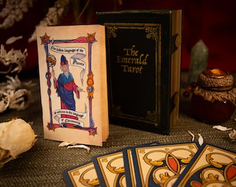 Smaragdtarot med häfte och låda