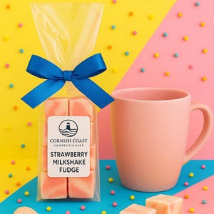 Erdbeer Milchshake Fudge I Handgemachter Cornish Fudge | Spaß Feinschmecker Geschenk | Partytüten-Leckerli | Strumpffüller | Süßes Kindergeschenk I Fun Fudge