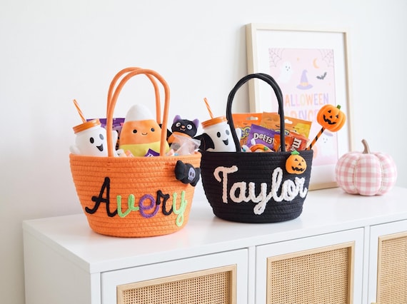 Personalized Halloween Cotton Candy Bag, Custom Name Candy Bag, Halloween Decor, Trick or Treat, Halloween Gift for Kids, Halloween Bucket