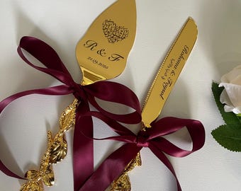 Conjunto de boda grabado con rosa y corazón árabe