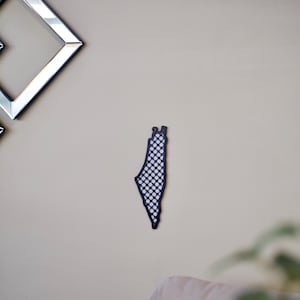 Palestine Wall Decor! 3d printed Map of Palestine with Kuffiyeh print