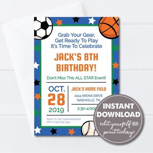 Pu&ograve; includere: Un invito di compleanno blu, verde, arancione e bianco per l'ottavo compleanno di Jack. L'invito presenta una palla da basket, una palla da baseball e un pallone da calcio. Il testo recita "Jack's 8th Birthday!" e include la data, l'ora e il luogo della festa. L'invito include anche il testo "Download istantaneo, modifica tu stesso e stampa oggi!"