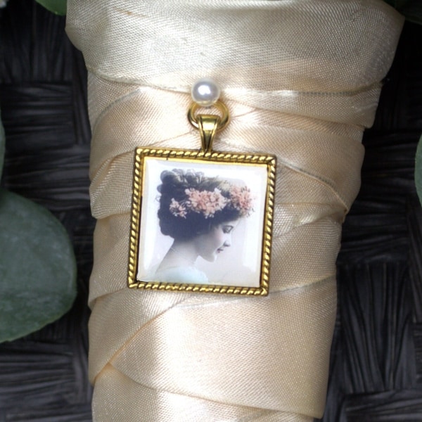 Bouquet Charm Antique Gold Photo Frame Square Wedding Memory Keepsake