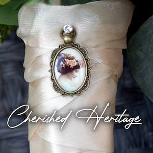 Bouquet Photo Charm Wedding Bouquet Memory Accents Frame Keepsake Antique Brass Oval