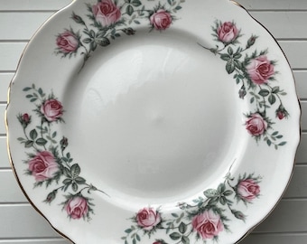 "Garden Fantasy" Majestic china dinner plates BUY WHAT YOU NEED ! 