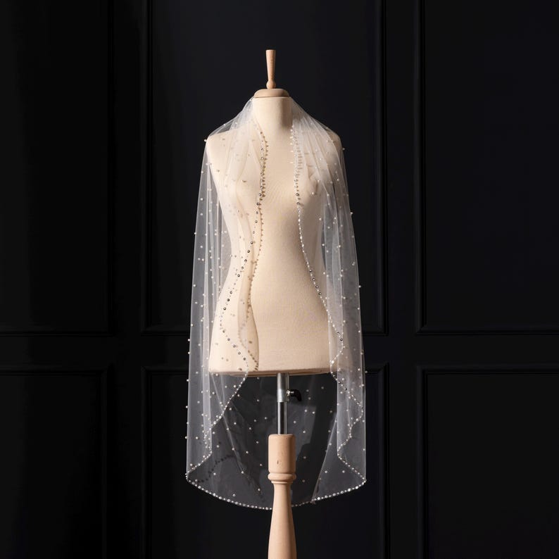 Pearl Hip Length Veil