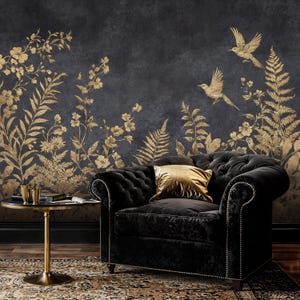 Carta da parati botanica scura e oro, carta da parati con foglie dorate e uccelli, murale con foglie dorate tropicali, carta da parati tropicale scura