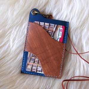 Porta credencial de cuero y billetera para tarjetas: bolsillo para identificación unisex en marrón y azul, porta credencial de cuero, porta tarjetas pequeño, funda delgada para tarjetas, billetera delgada