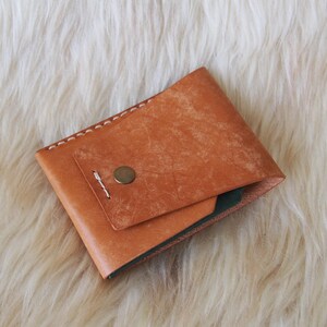 Cartera de bolsillo frontal delgada, tarjetero de cuero pequeño, billetera minimalista con cierre a presión, tarjetero marrón, accesorio de cuero para hombre, regalo para él