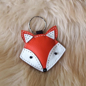 Porte-clés renard, porte-clés renard en cuir véritable, porte-clés en cuir fait main, idée cadeau de Noël, porte-clés ami de la forêt, renard en cuir cousu main