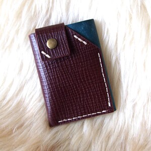 Tarjetero de piel elegante en marrón y azul: elegante billetera de bolsillo para hombre, tarjetero, billetera funcional, billetera minimalista, bolsillo para tarjetas con cierre a presión
