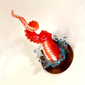 Octopus tentacle twist sculpture, 17" twisted fabulous octopus arm with porthole and splash