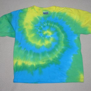 Youth XS, yellow, blue and green swirl