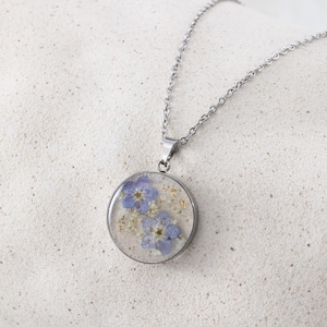 Forget Me Not Pendant Necklace, Pressed Real Flower Resin Jewerly, Miscarriage Gift, Memorial Gift for Her, Real Flower Gift for Her Silver