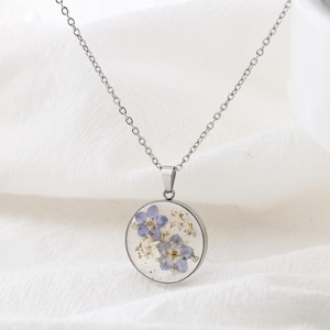 Forget Me Not Pendant Necklace, Pressed Real Flower Resin Jewerly, Miscarriage Gift, Memorial Gift for Her, Real Flower Gift for Her image 5