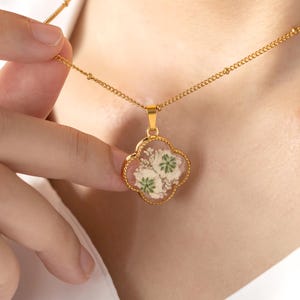 Baby&#39;s Breath Pendant Necklace, Resin Pressed Real Flower Jewelry, Necklace for Women, Baby&#39;s Breath, Wedding Bridesmaid Gift, Gift for Her