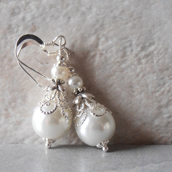 White Pearl Earrings Pearl Bridal Earrings Beaded Wedding Jewelry Dangle Earrings Brides Jewelry White Wedding Faux Pearl Jewelry Handmade