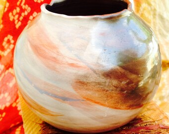 Globe vase