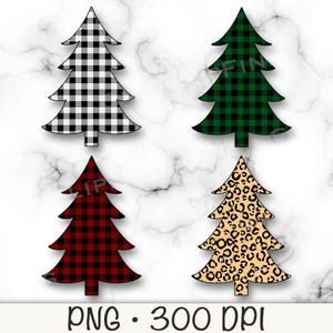 Puede incluir: Cuatro diseños diferentes de árboles de Navidad. Los árboles tienen todos la misma forma, pero diferentes patrones. Un árbol es de cuadros blanco y negro, uno es de cuadros verde y negro, uno es de cuadros rojo y negro y uno es de color beige y negro con estampado de leopardo.