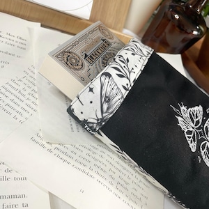 Etui na książki fantasy kieszonkowe dwustronne wzory motyli i owadów - do książek w twardej i miękkiej oprawie specjalne bookstagram